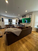 14 Willis St, Unit 1 in Boston, MA - Building Photo - Building Photo