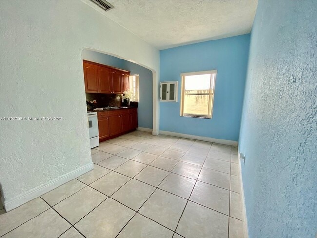 313 N Krome Ave in Homestead, FL - Building Photo - Building Photo