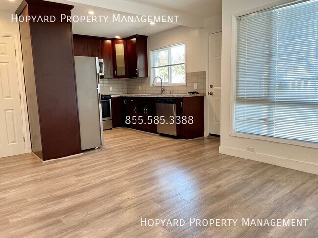 2627 23rd Ave in Oakland, CA - Building Photo - Building Photo