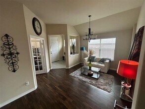 1905 Sunflower Dr in Glenn Heights, TX - Building Photo - Building Photo