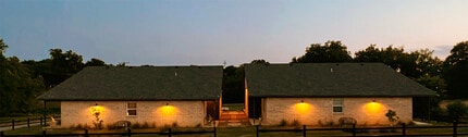 300 w neil Armstrong pl, Unit FOUR in Tishomingo, OK - Foto de edificio - Building Photo