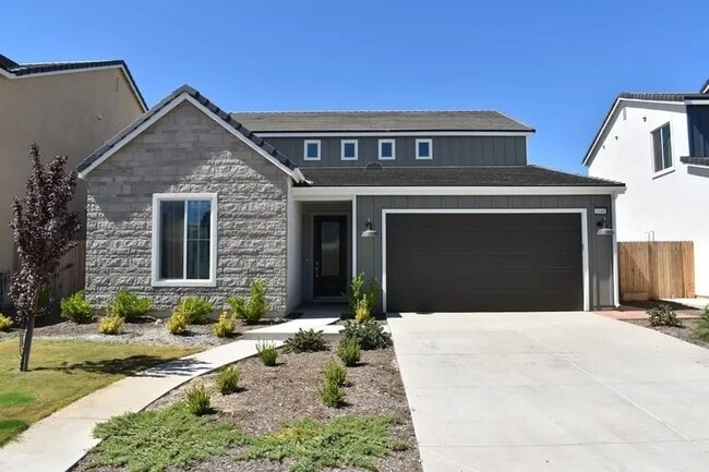 1184 Atlantica Dr S in Madera, CA - Building Photo - Building Photo