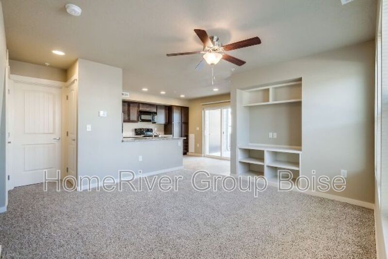 8870 W Shellie Ln in Boise, ID - Building Photo