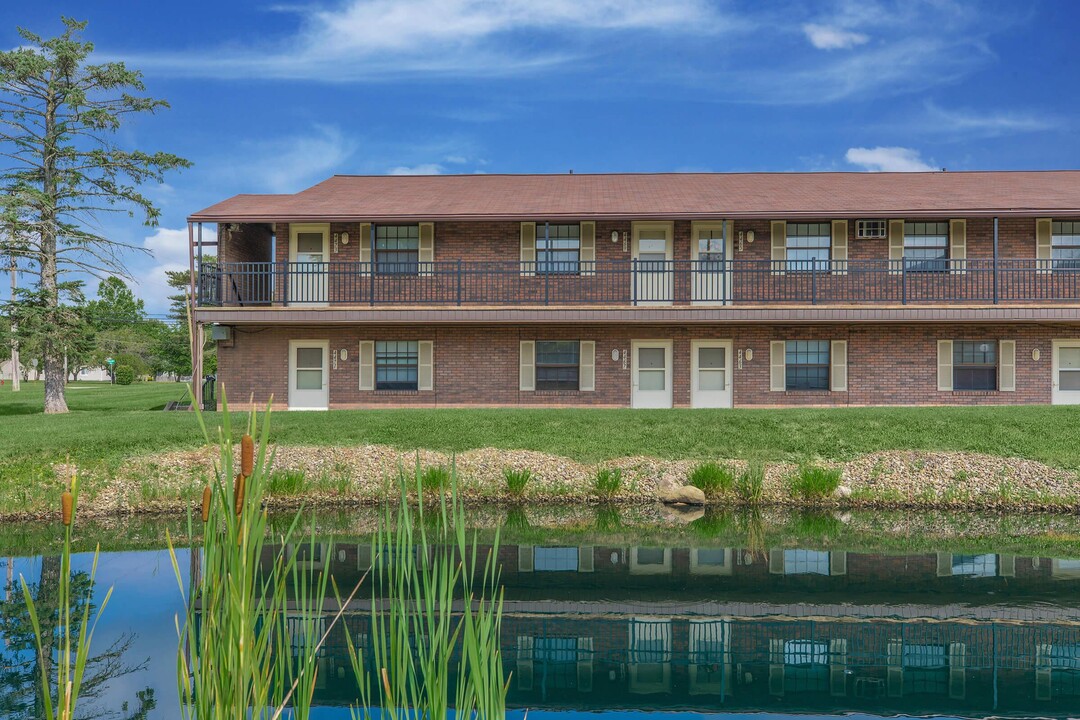 Partridge Run Apartments in Stow, OH - Foto de edificio