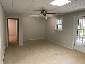 242 Early Pkwy Dr in Smyrna, GA - Building Photo - Building Photo
