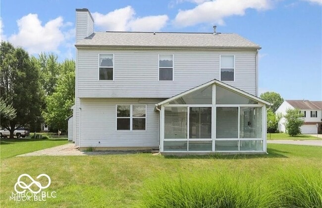 4344 Teakwood Ln in Greenwood, IN - Building Photo - Building Photo