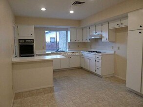 650 Arrayo Way in Boulder City, NV - Building Photo - Building Photo