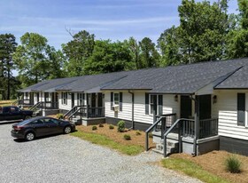 111 Sinclair Marina Rd NE in Milledgeville, GA - Building Photo