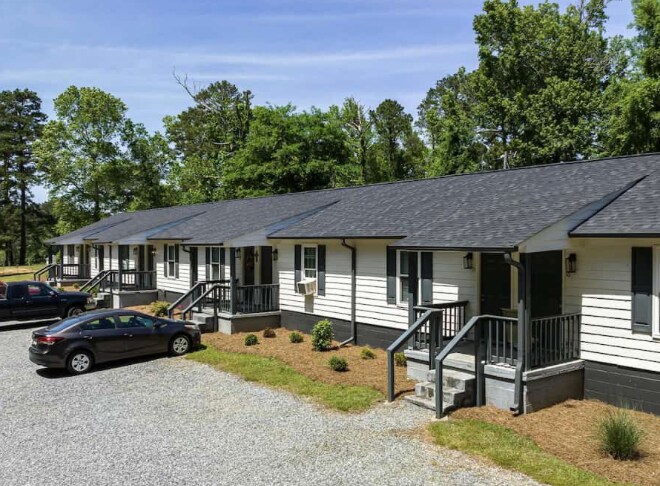 111 Sinclair Marina Rd NE in Milledgeville, GA - Building Photo