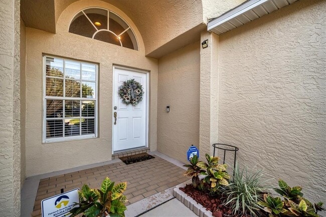 8117 Tar Hollow Dr in Gibsonton, FL - Building Photo - Building Photo