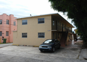 1736 NW 19th St Apartments