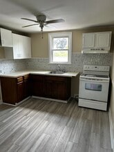 1925 Valley Rd, Unit 4 in Coatesville, PA - Foto de edificio - Building Photo