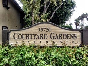 Courtyard Gardens in Tustin, CA - Building Photo - Building Photo