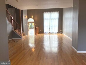 19029 Gallop Dr in Germantown, MD - Building Photo - Building Photo