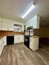217 Rhoades St in Azle, TX - Building Photo - Building Photo