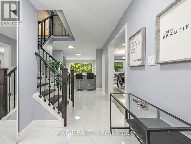 3101 Tours Rd in Mississauga, ON - Building Photo - Building Photo