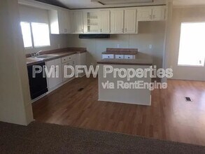 5290 Co Rd 3229 in Lone Oak, TX - Building Photo - Building Photo