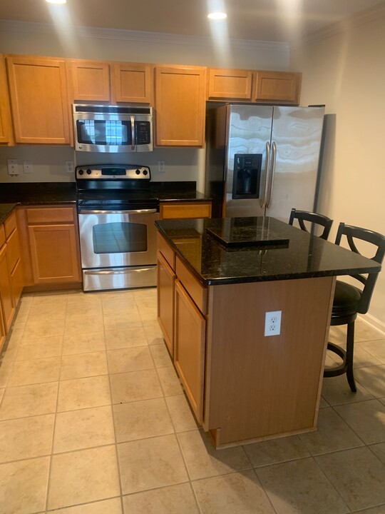 632 Condo Club Dr, Unit 103 in Wilmington, NC - Building Photo