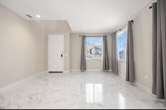 31 Cortina Dr in Pittsburg, CA - Building Photo - Building Photo