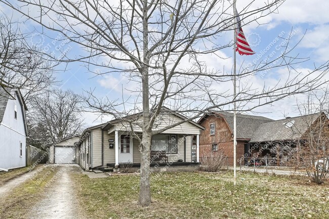 property at 832 Waldemere Ave