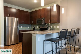 715 W Slaughter Ln in Austin, TX - Building Photo - Building Photo