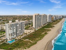 3000 S Ocean Blvd in Boca Raton, FL - Building Photo