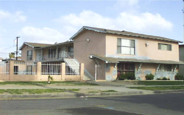 1607-1613 S Michelle Dr in Anaheim, CA - Building Photo