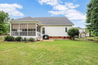 808 Wheat Ct in Greer, SC - Building Photo - Building Photo