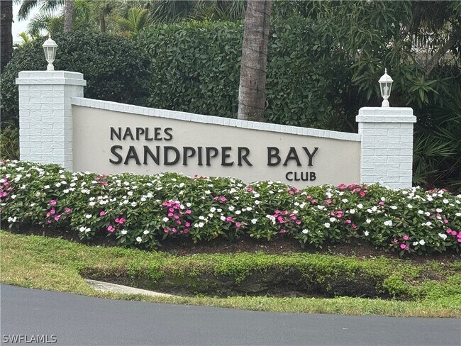 property at 3011 Sandpiper Bay Cir