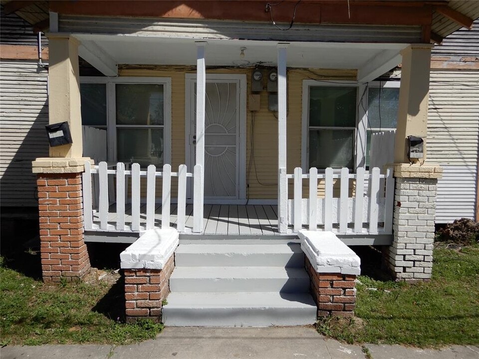 1708 Marion St Photo