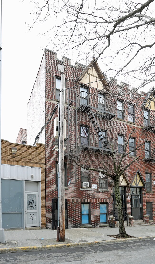 3100 Decatur Ave in Bronx, NY - Building Photo - Building Photo