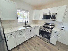 7404 N 62nd Ave in Glendale, AZ - Building Photo - Building Photo