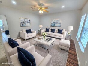 7509 Lazy Creek Dr in Austin, TX - Building Photo - Building Photo