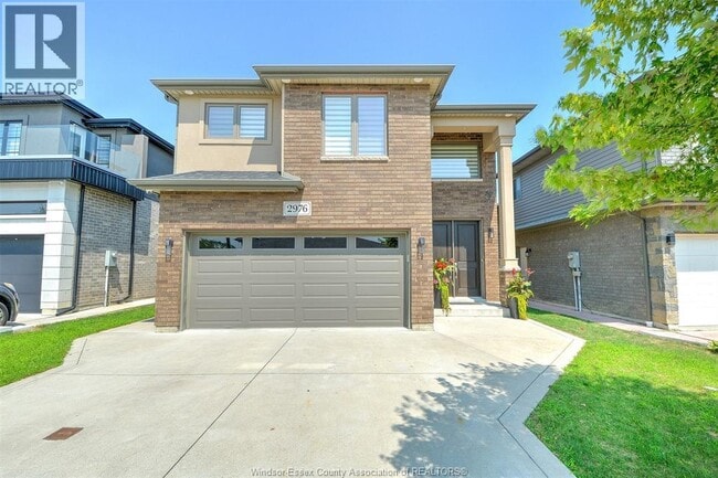 property at 2976 McRobbie Cres