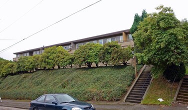 Queen Anne Terrace in Seattle, WA - Building Photo - Building Photo