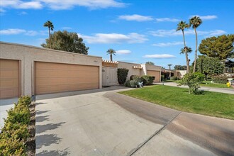 43223 Lacovia Dr in Bermuda Dunes, CA - Building Photo - Building Photo