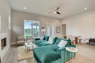 121 Naalehu Ct in Bastrop, TX - Building Photo - Building Photo