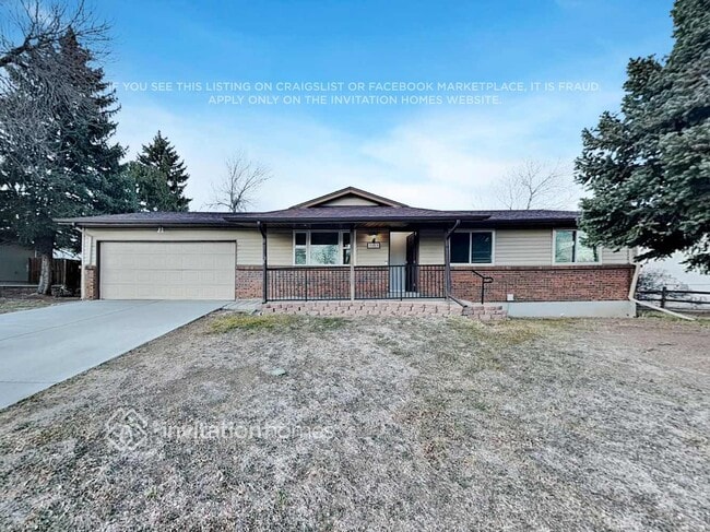 property at 7113 W Hinsdale Dr