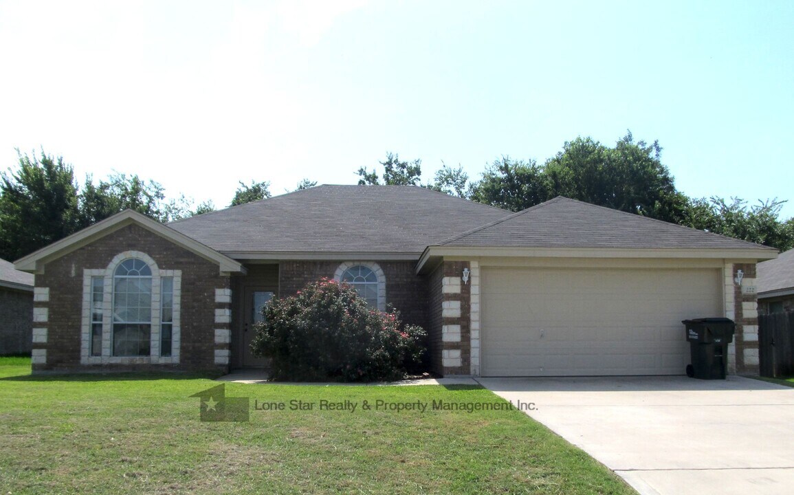 222 Nolan Ridge Dr in Nolanville, TX - Building Photo