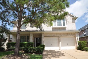 2222 Drake Falls Dr in Pearland, TX - Building Photo
