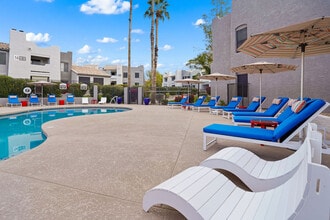 Cabrillo in Scottsdale, AZ - Foto de edificio - Building Photo
