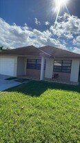 1380 Longarzo Pl in West Palm Beach, FL - Building Photo