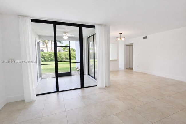 3552 Magellan Cir in Aventura, FL - Building Photo - Building Photo