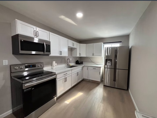 property at 3903 Caldwell Ln