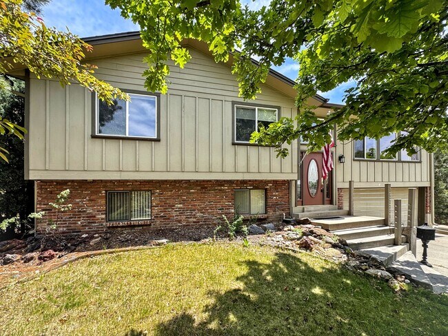 6860 S Quince St in Centennial, CO - Building Photo - Building Photo