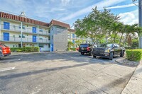 8605 W Sample Rd, Unit 209 in Coral Springs, FL - Building Photo - Building Photo