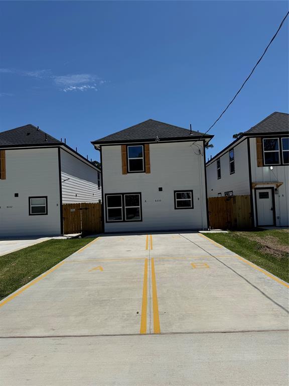 8220 Bigwood St in Houston, TX - Building Photo - Building Photo