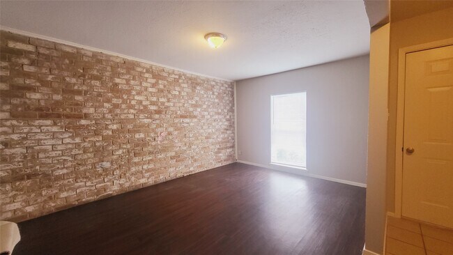 12435 Sharpview Dr in Houston, TX - Building Photo - Building Photo