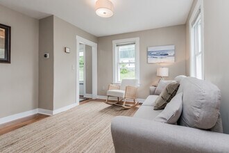 6 Park St in Boothbay Harbor, ME - Building Photo - Building Photo