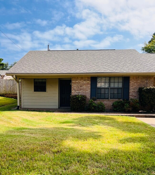 property at 3419 Lexington Dr